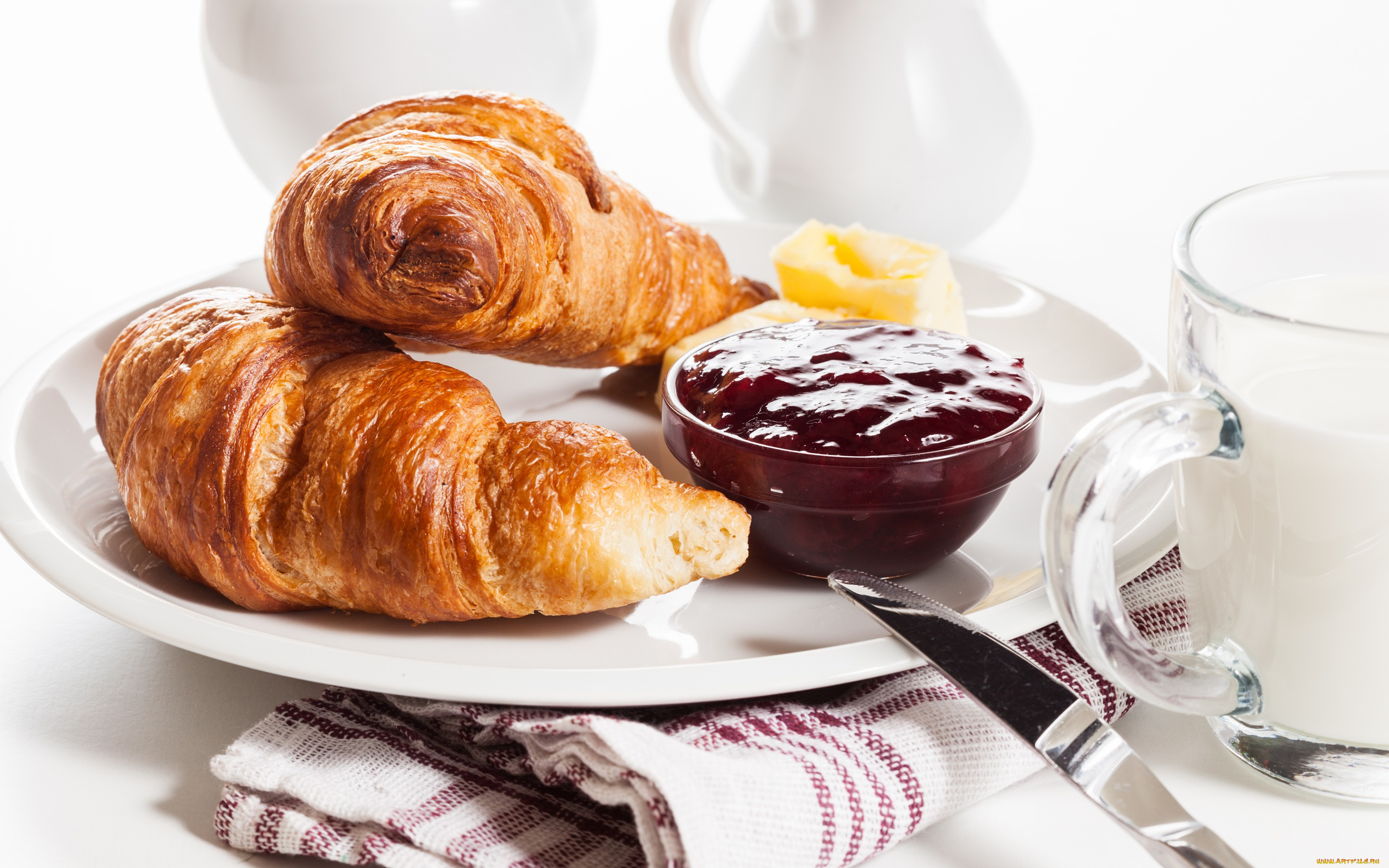 , ,  , breakfast, , , , , milk, cup, butter, croissant, 